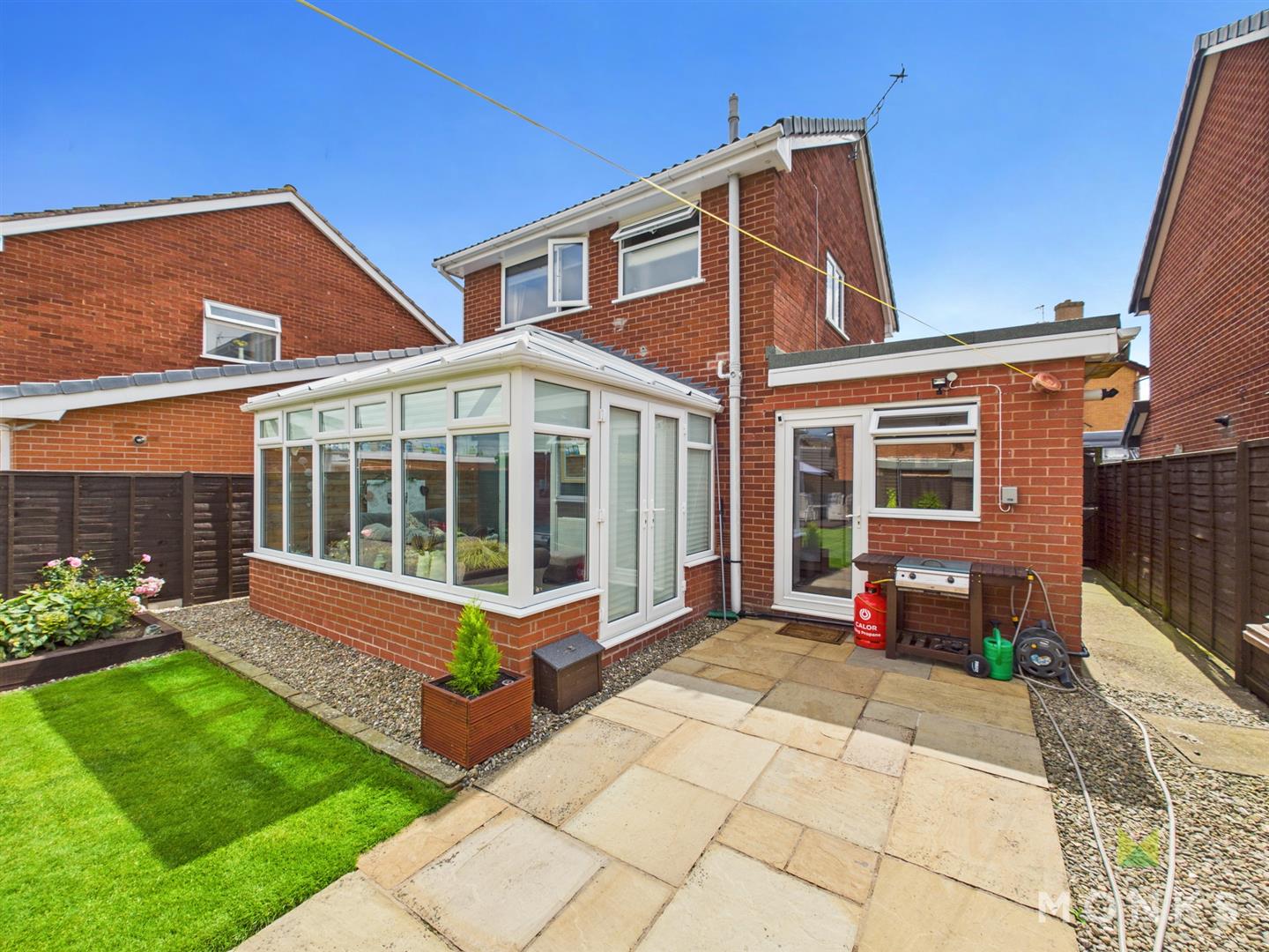 3 Buckingham Close, Oswestry, SY11 2XJ For Sale